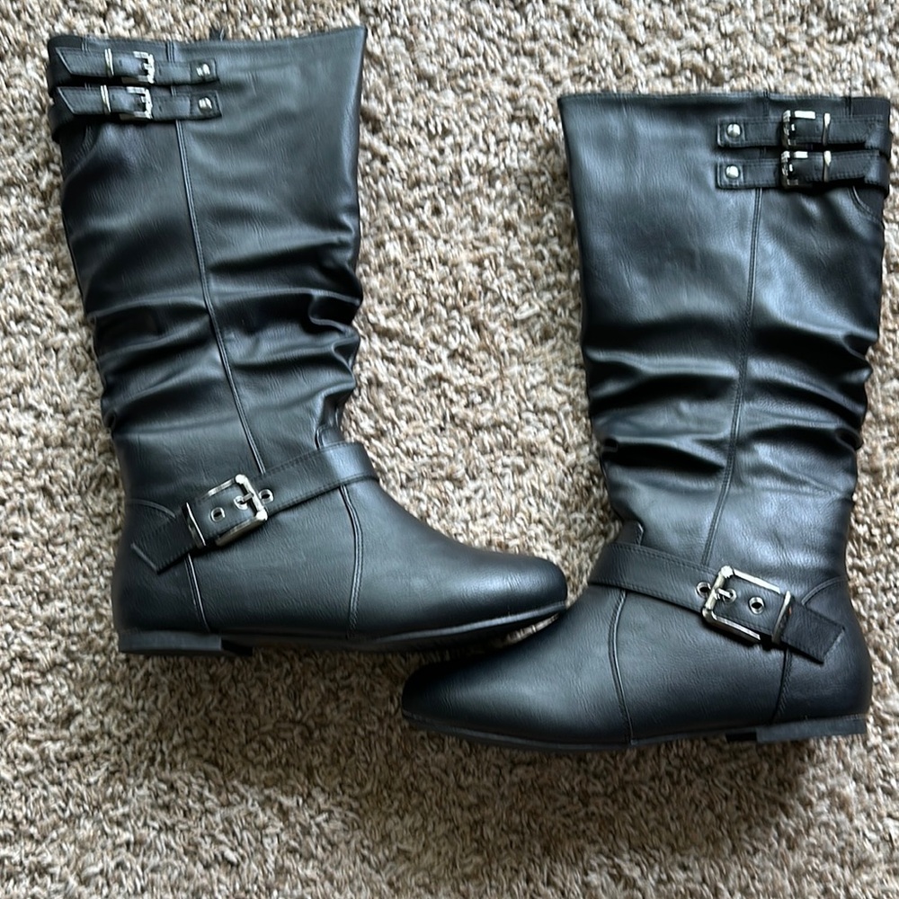 Black Combat Moto Boots with Buckle Straps